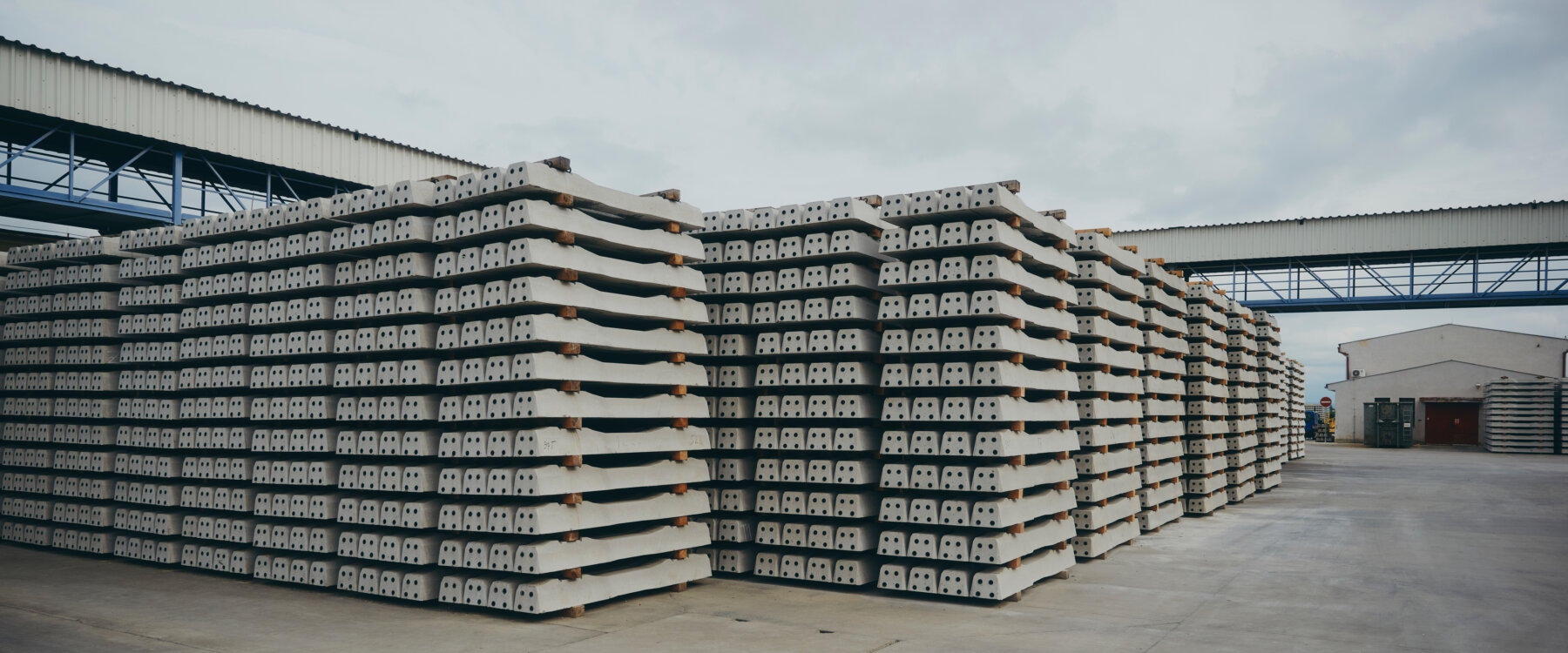 Concrete sleepers © Max Freiburger Concrete sleepers © Max Freiburger